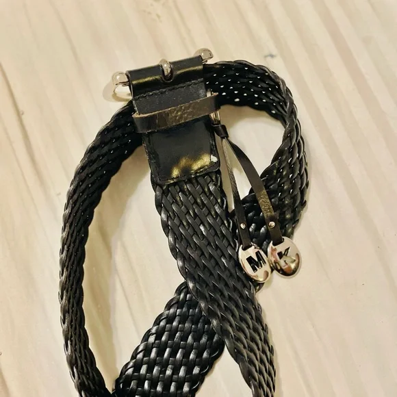 Mk belt woven in 9/10 rating in great condition Michael Kors Women main image 3